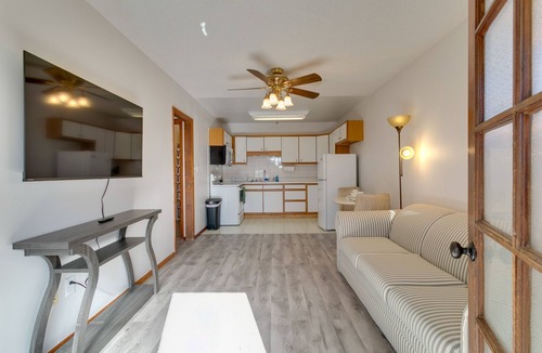 Aurora Apartment | 1 Mi to Metro Station: Cozy Aurora Horse Farm Apt!
