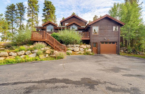 Breckenridge Heights House | 1 Mi to Ski: Breckenridge Home w/View & Hot Tub