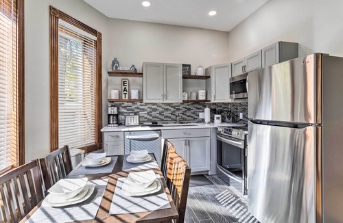 City Park West House | < 1 Mi to St Joseph's: Denver Townhome!