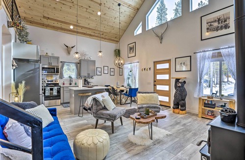 Saint Mary's Cabin | 1 Mi to St Mary’s Glacier Trail: Modern Mtn Cabin!
