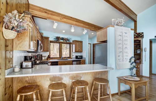 Breckenridge House | 1 Mile To Lifts, Hot Tub, Great Views, Peaceful Setting, Discount Rates