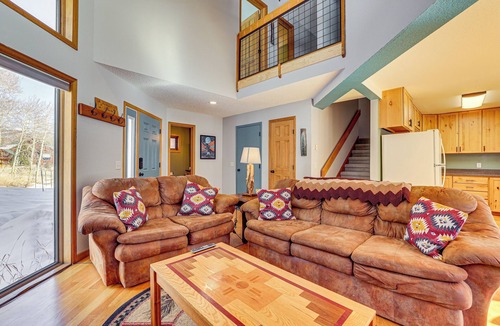 Wildernest House | 10 Mi to Keystone Resort: Cabin w/Private Hot Tub
