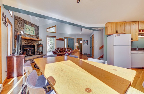 Wildernest House | 10 Mi to Keystone Resort: Cabin w/Private Hot Tub