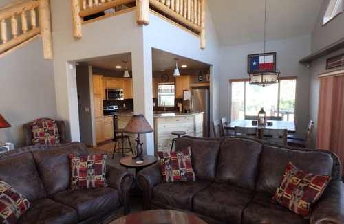 Salida House | 10 Minutes To Monarch Mountain, the Arkansas River and 10 Minutes To Salida!