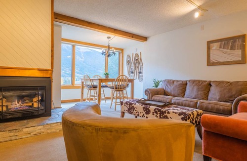 Copper Mountain Village Condo | 102 m² Condo ∙ 2 bedrooms ∙ 8 guests