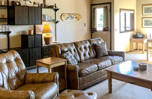 Alpine Village Cabin | 107 m² Cabin ∙ 2 bedrooms ∙ 6 guests