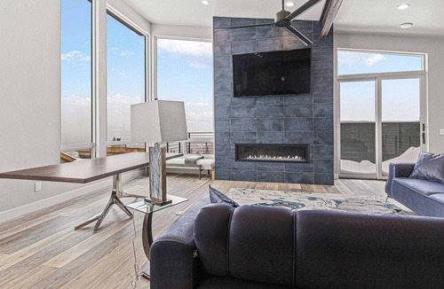 Woodmoor House | 10BR Grand Townhome w/ Multi Million Dollar Views