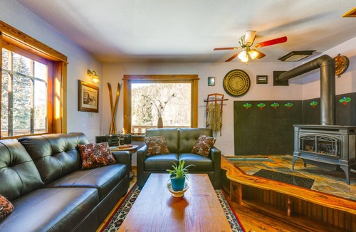 Carbondale House | 111 m² House ∙ 4 bedrooms ∙ 8 guests