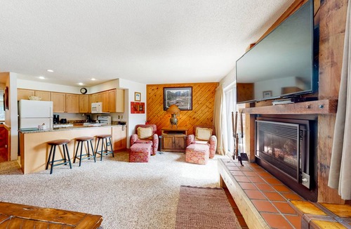 Four O'Clock Condo | 112 m² Condo ∙ 2 bedrooms ∙ 6 guests