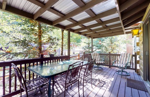 Ponderosa Pines Cabin | 116 m² Cabin ∙ 3 bedrooms ∙ 10 guests