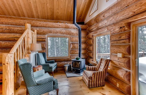 Valley of the Sun Cabin | 116 m² Cabin ∙ 3 bedrooms ∙ 8 guests