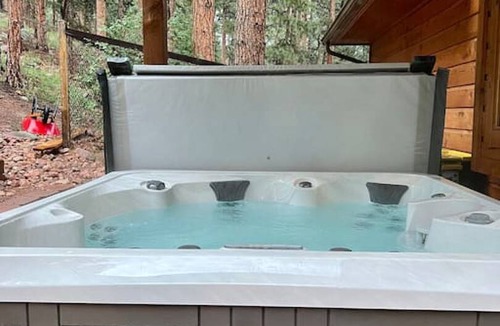 Woodland Park Cabin | 120 m² Cabin ∙ 3 bedrooms ∙ 6 guests