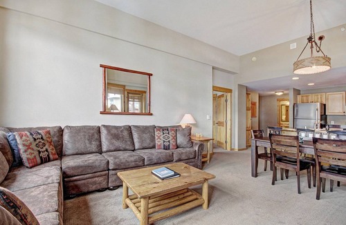 Copper Mountain Village Condo | 121 m² Condo ∙ 3 bedrooms ∙ 9 guests