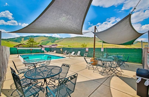 Silvercreek Condo | 121 m² Condo ∙ 2 bedrooms ∙ 6 guests