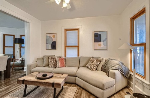City Park West House | 121 m² House ∙ 2 bedrooms ∙ 4 guests