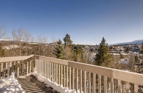 Wildernest House | 122 Kings Court by Book by Owner
