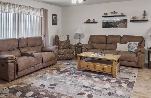 Montrose House | 134 m² House ∙ 3 bedrooms ∙ 6 guests