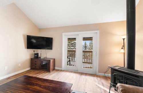 Baldy Mountain House | 138 m² House ∙ 3 bedrooms ∙ 8 guests