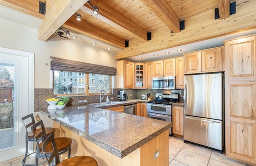 Telluride Condo | 139 m² Condo ∙ 4 bedrooms ∙ 12 guests