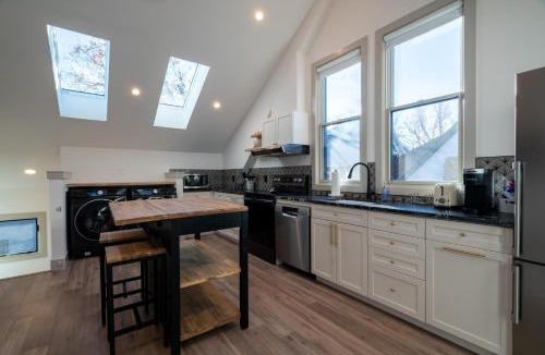 Baker House | 139 West Ellsworth