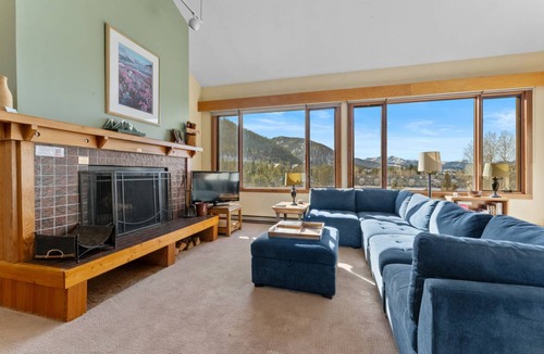 Lakeside Village Apartment | 140 m² Apartment ∙ 2 bedrooms ∙ 10 guests