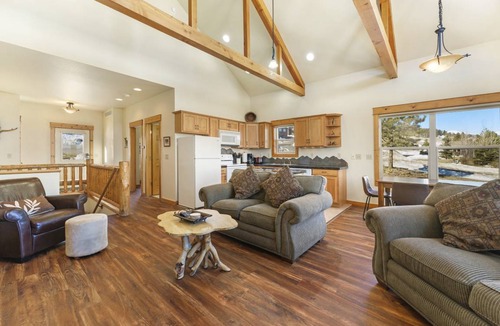 Estes Park Condo | 140 m² Condo ∙ 2 bedrooms ∙ 6 guests