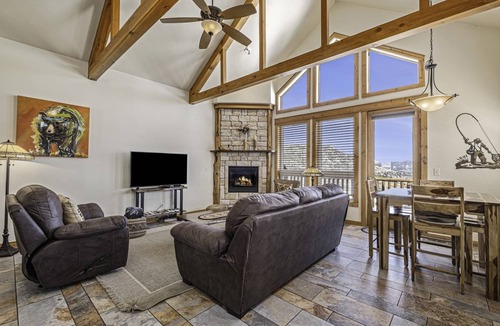Estes Park Condo | 140 m² Condo ∙ 2 bedrooms ∙ 6 guests
