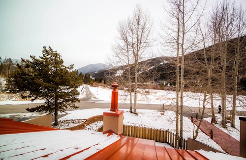 Lakeside Village Apartment | 141 m² Apartment ∙ 2 bedrooms ∙ 8 guests