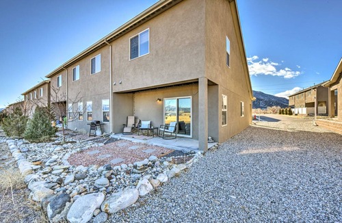 Poncha Springs Apartment | 143 m² Apartment ∙ 3 bedrooms ∙ 6 guests