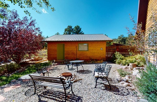 Ponderosa Pines Cabin | 144 m² Cabin ∙ 3 bedrooms ∙ 8 guests
