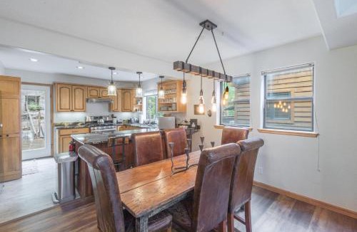 Ouray House | 1486 Oak- Grandview