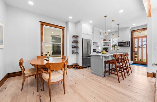 Whittier House | 149 m² House ∙ 3 bedrooms ∙ 8 guests