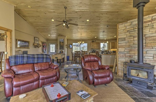 Warm Springs House | 150 m² House ∙ 3 bedrooms ∙ 10 guests