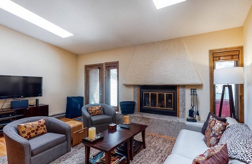 Intermountain House | 150 m² House ∙ 3 bedrooms ∙ 7 guests