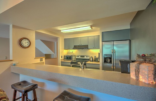 Keystone Condo | 1500sf ft-GREAT VIEWS-HotTub/Elevator/Free shuttle/Keystone Lodge Spa access