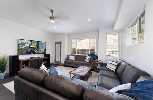 Durango House | 152 m² House ∙ 3 bedrooms ∙ 6 guests