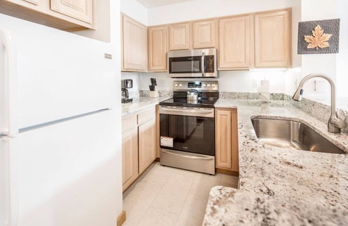 Lakeside Village Condo | 1546 | Wonderful View, Pool & Spa On Keystone Lake