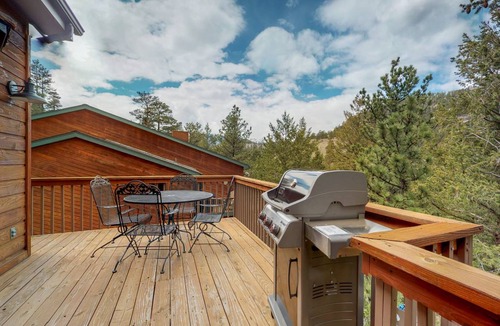 Aspen Brook Ski Chalet | 169 m² Chalet ∙ 4 bedrooms ∙ 8 guests