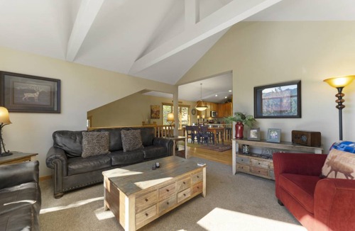 Estes Park House | 175 m² House ∙ 3 bedrooms ∙ 8 guests