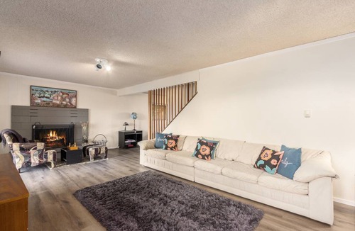 Carriage Hills House | 177 m² House ∙ 3 bedrooms ∙ 8 guests