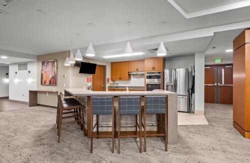 LoDo Apartment | 1777 Larimer St #903