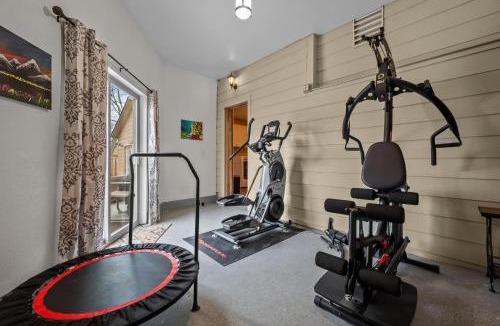 Creighton House | 180 S Hoyt