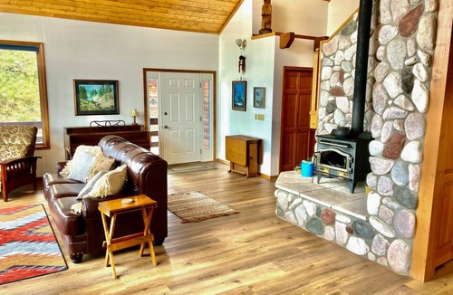Pagosa Springs Cabin | 185 m² Cabin ∙ 3 bedrooms ∙ 6 guests