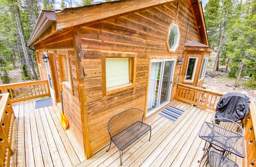 Valley of the Sun Cabin | 186 m² Cabin ∙ 3 bedrooms ∙ 8 guests