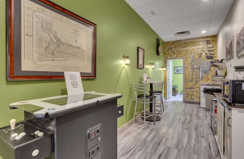New Castle Hotel | 1892 suite at Ore House Inn