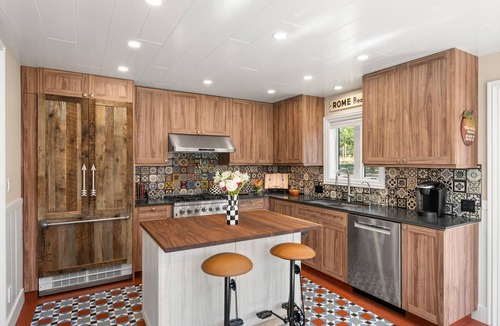 New Castle House | 1900's Farmhouse