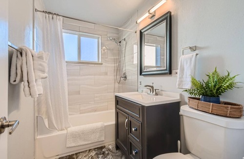 Englewood Apartment | 1BD/1BA Stylish Top Floor Mid-Term Rental (Unit #2): Your Home Away from Home in Denver