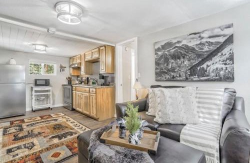 Woodland Park House | 1BR Woodland Hideaway - Downtown and Hiking Nearby