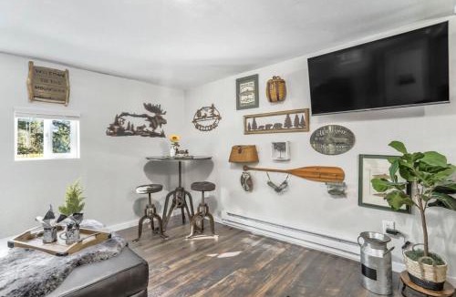 Woodland Park House | 1BR Woodland Hideaway - Downtown and Hiking Nearby