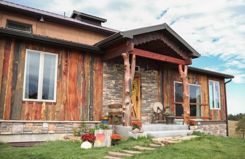 Colorado Springs House | 1cBarn for WEDDINGS, Reunions, large Estate Home; Sleep15, Games, Views; Private